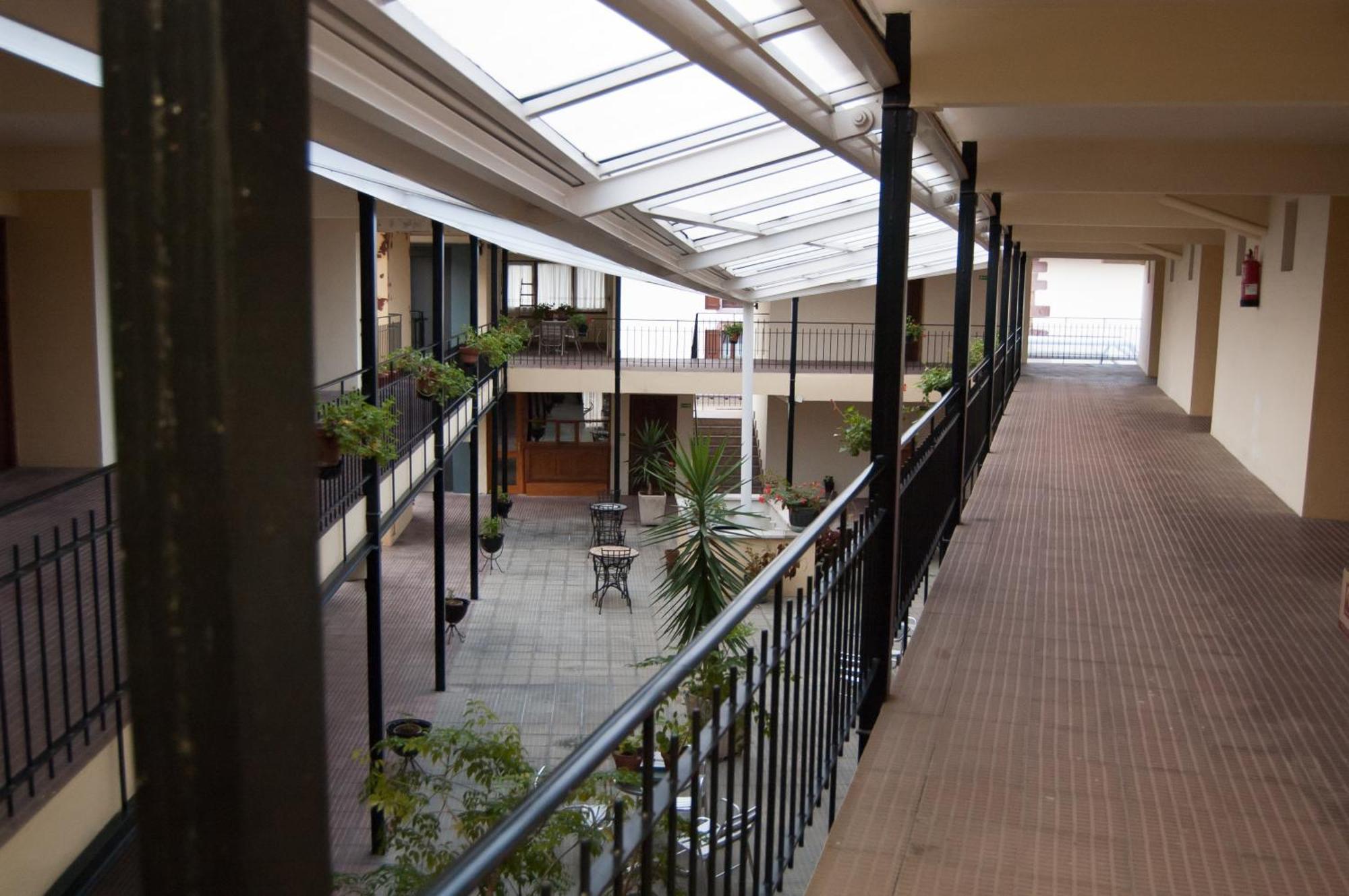 Hotel Urgaín Oronoz-Mugaire Exterior foto